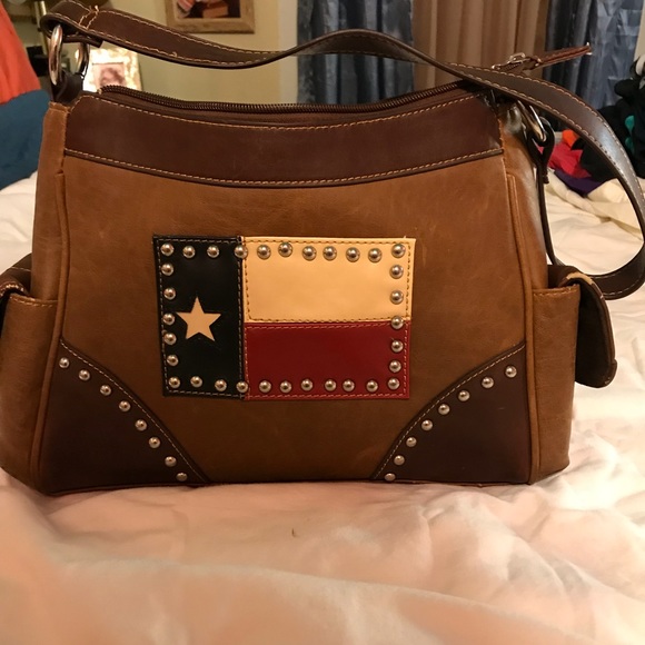 Country Road Handbags - COUNTRY ROAD, TEXAS LEATHER PURSE